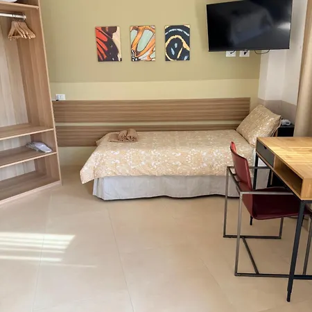 Melannie's 2 Апартаменты *