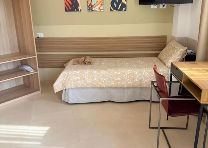 Melannie's 2 Апартаменты *